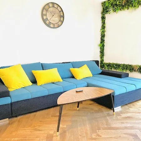 T2 Proche Prefecture Apartment *